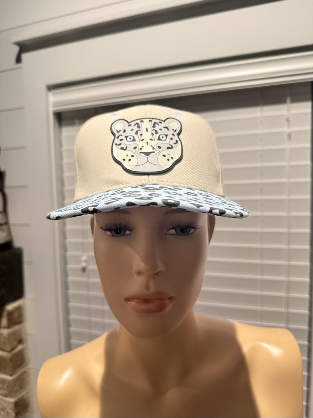 Lids Explore Snow Leopard Patch Snapback Hat Women’s Adjustable Cap